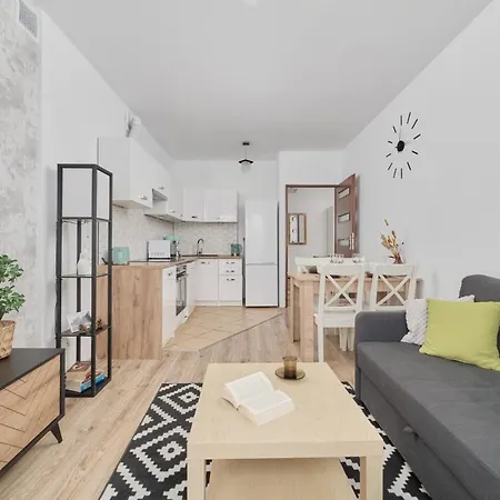 Family Kamienna With Balcony 1,5 Km To Wroclavia By Renters Wroclaw
